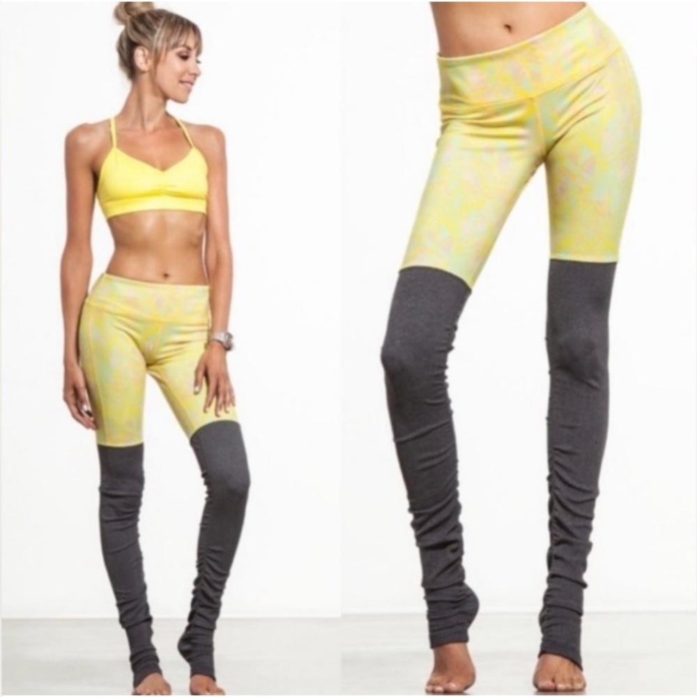 ALO YOGA Goddess Ruched Full Leggings Length Yellow Geometric Print Womens Sz XS